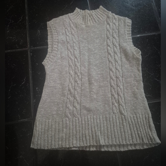 St. John's Bay Sweaters - St Johns Bay Cable Knit Sleeveless Sweater Vest Mock Neck L